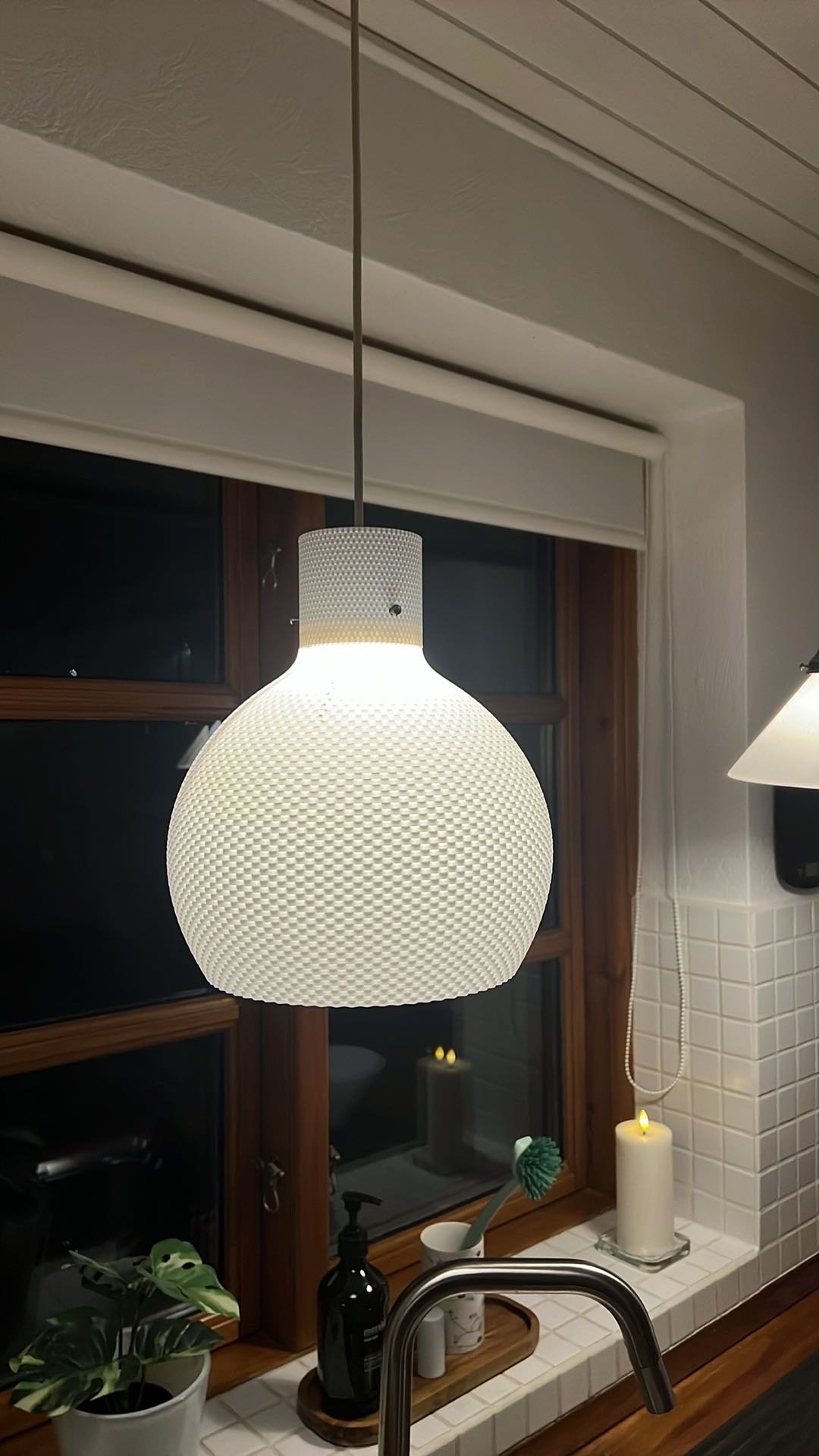 Vela Pendant - Image 2